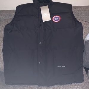 Men’s cananda goose jacket size L freestyle vest